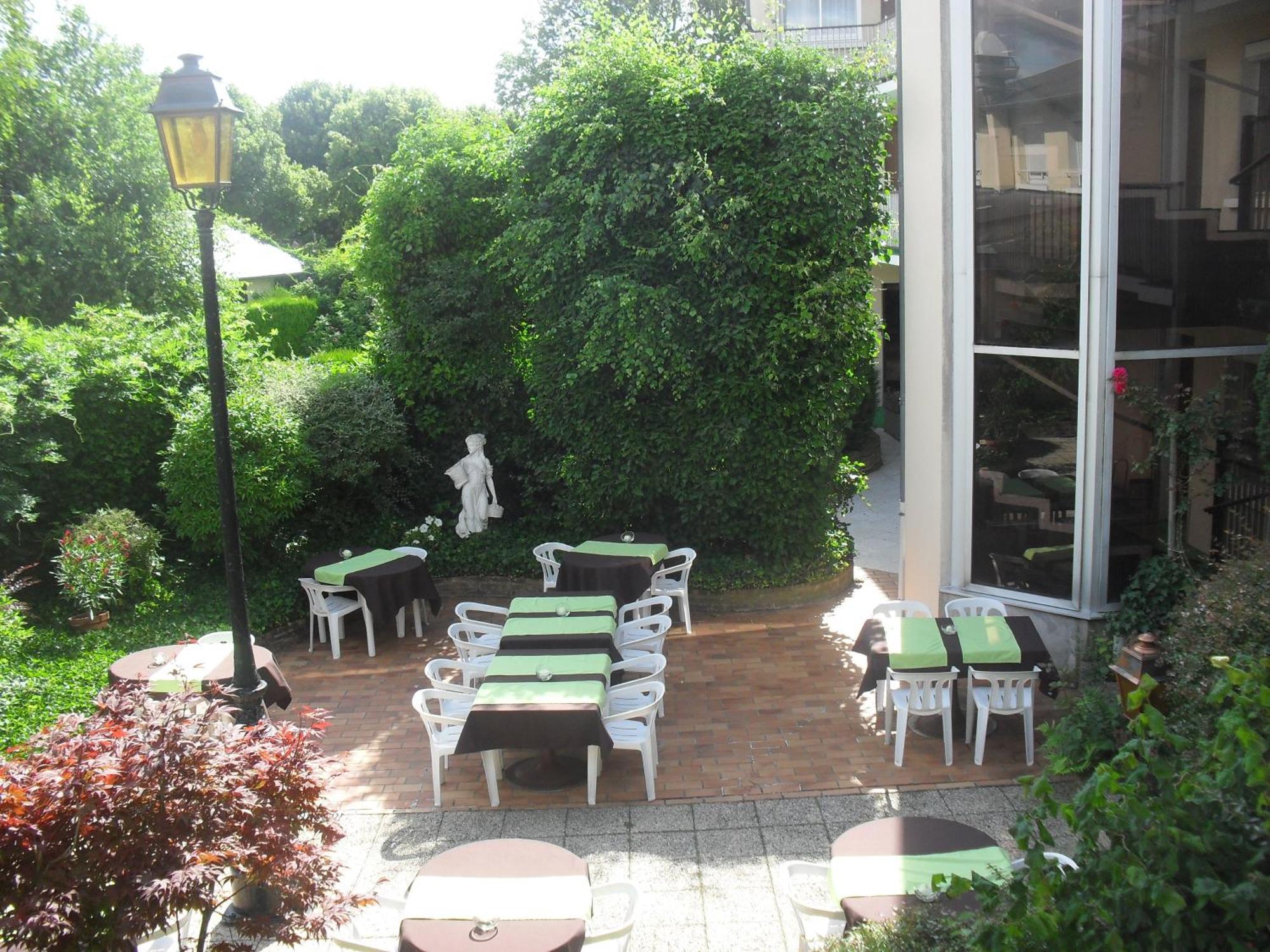 Contact Hotel De France Contres-Beauval-Cheverny Le Controis-en-Sologne Buitenkant foto